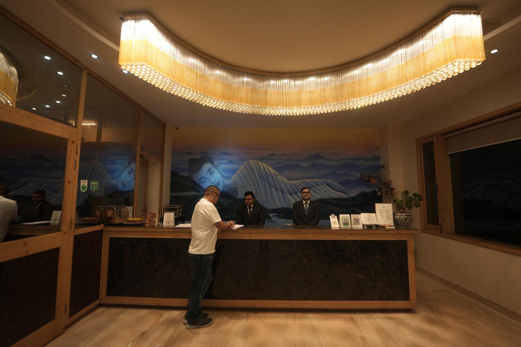 D'Polo Club & Spa Resort 다람샬라 외부 사진
