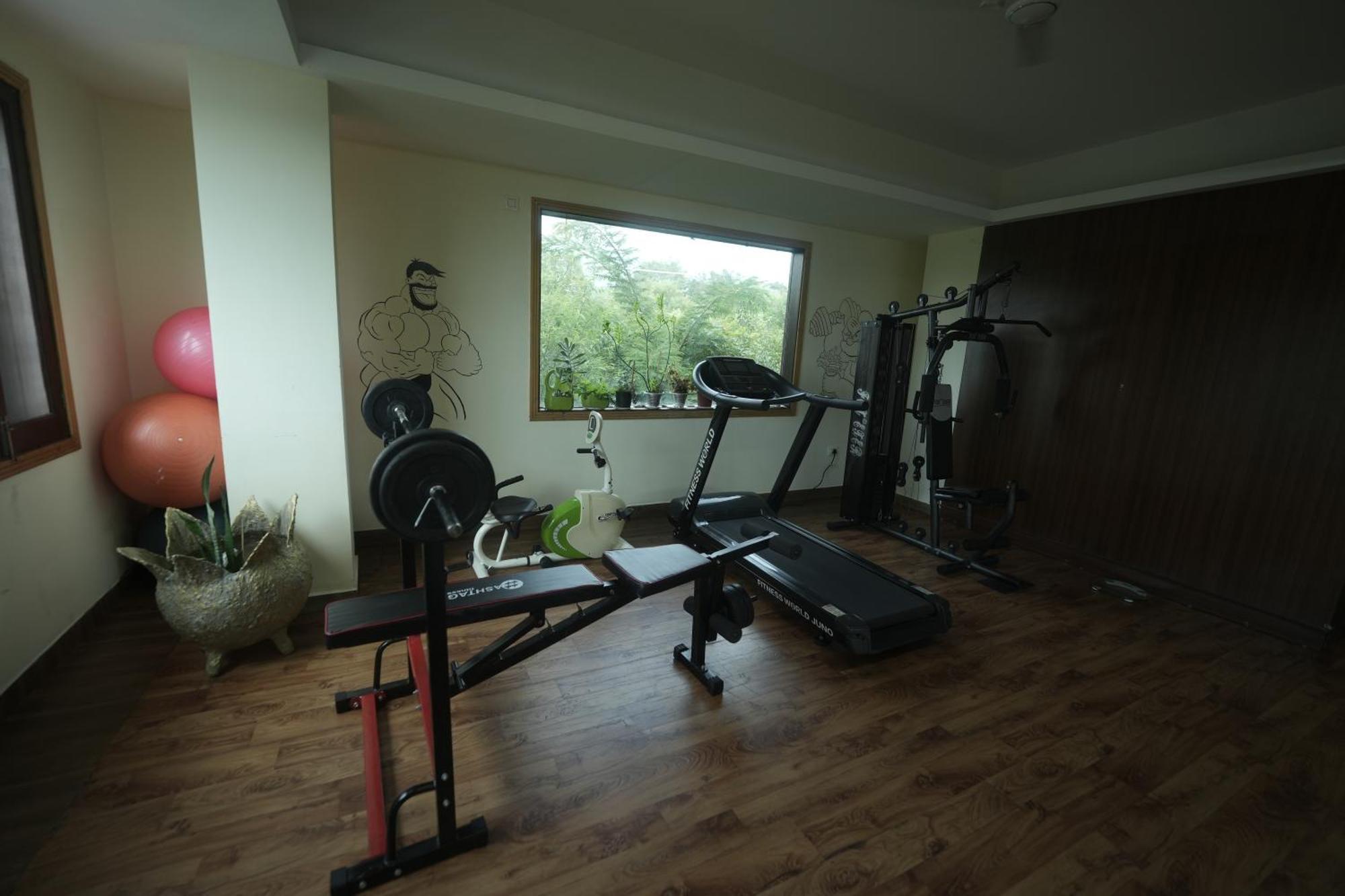 D'Polo Club & Spa Resort 다람샬라 외부 사진