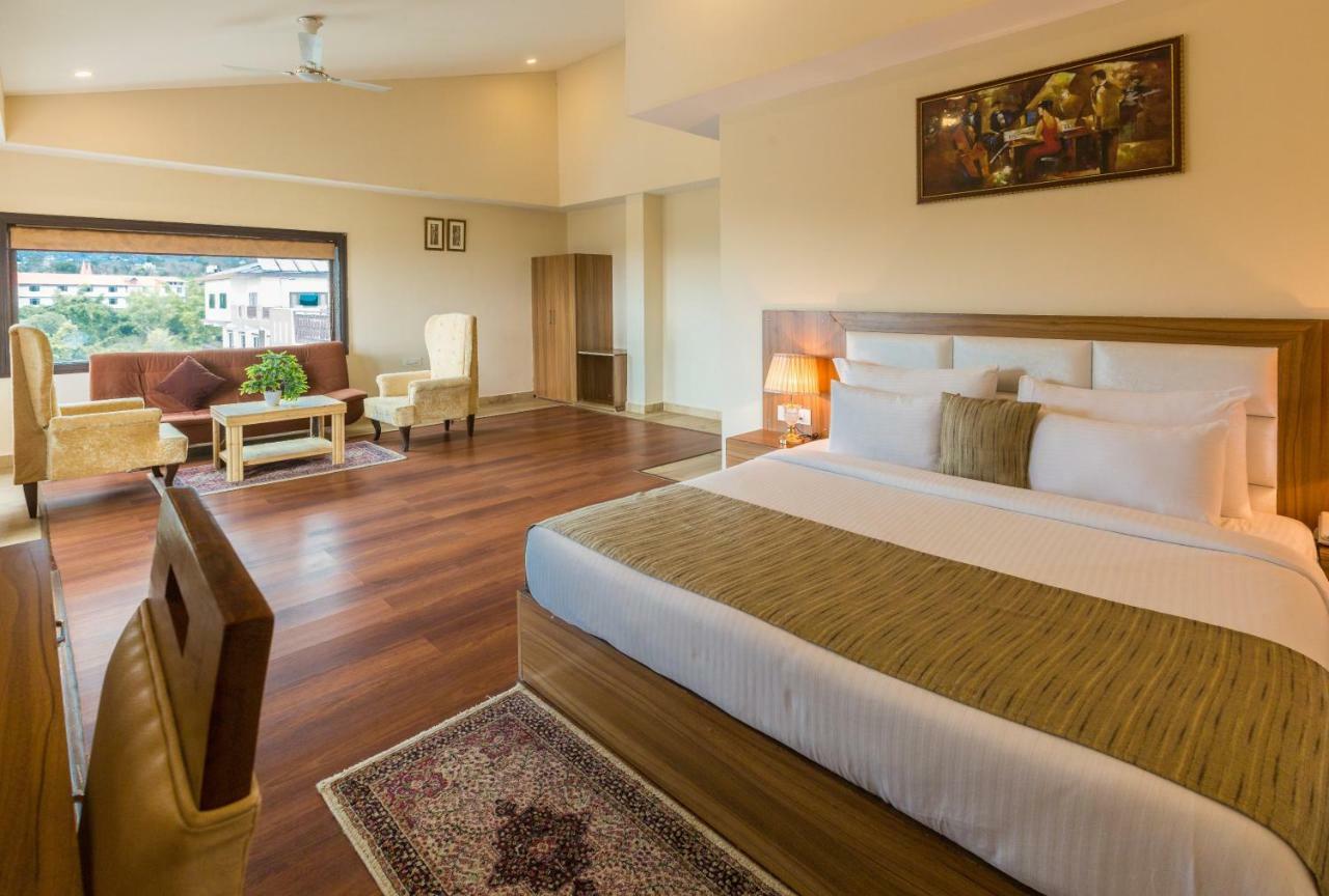 D'Polo Club & Spa Resort 다람샬라 외부 사진