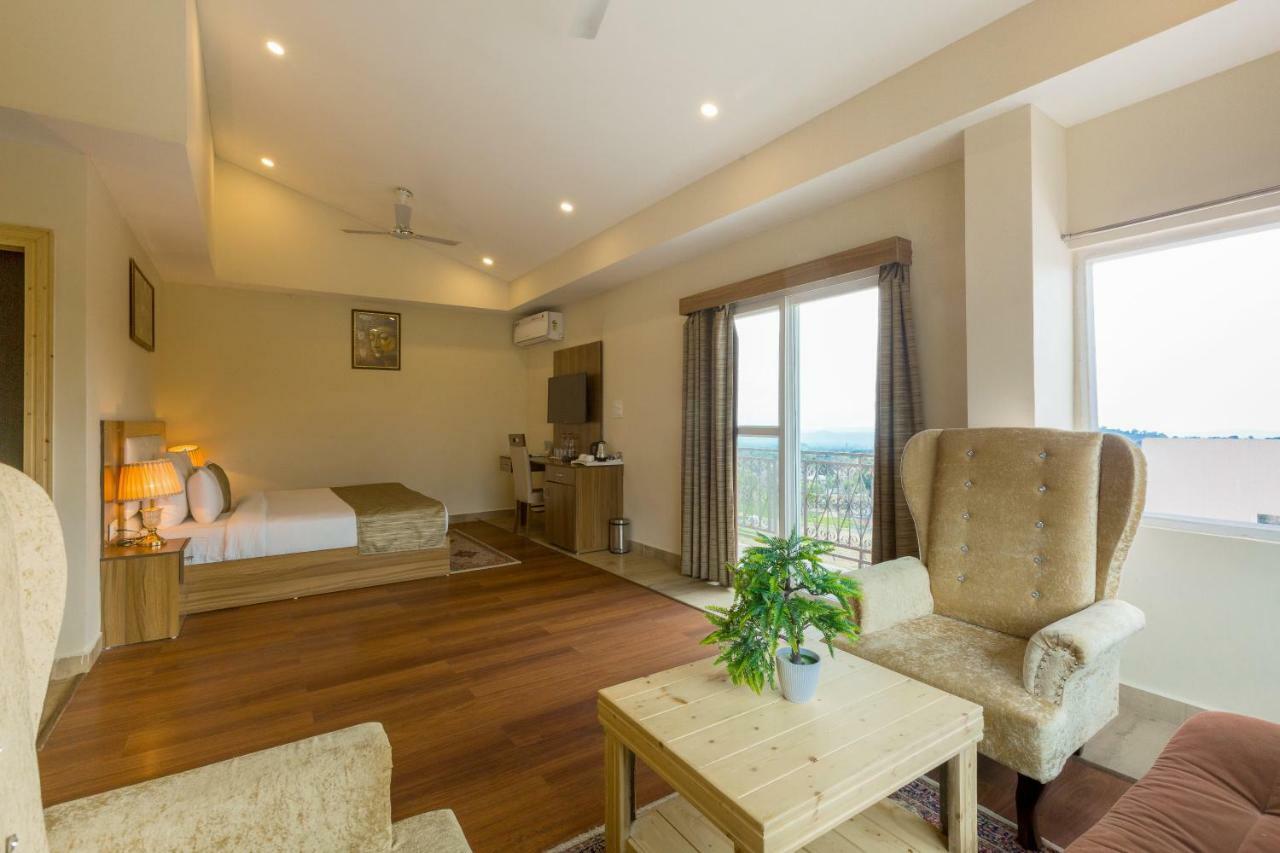 D'Polo Club & Spa Resort 다람샬라 외부 사진