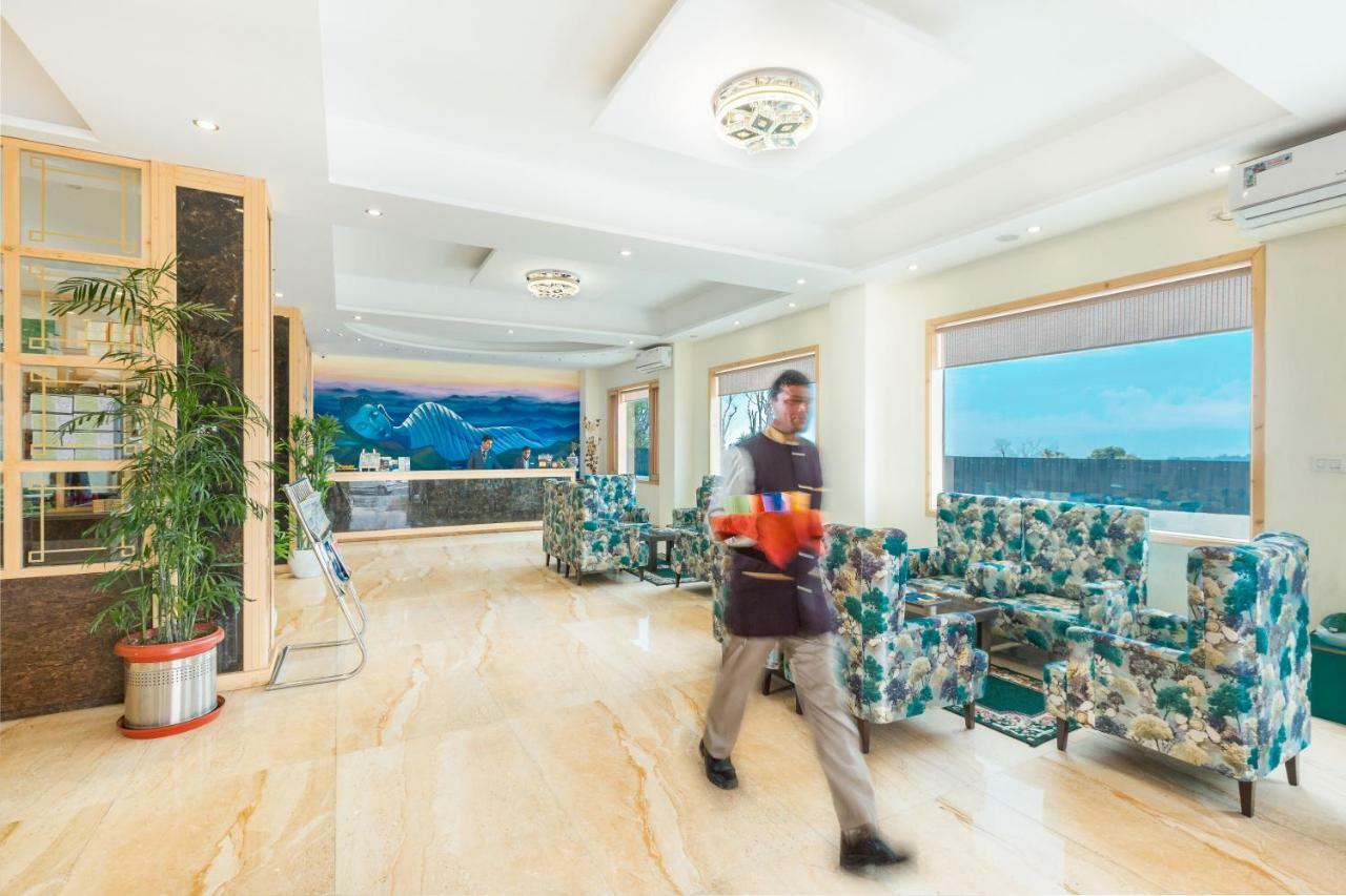 D'Polo Club & Spa Resort 다람샬라 외부 사진