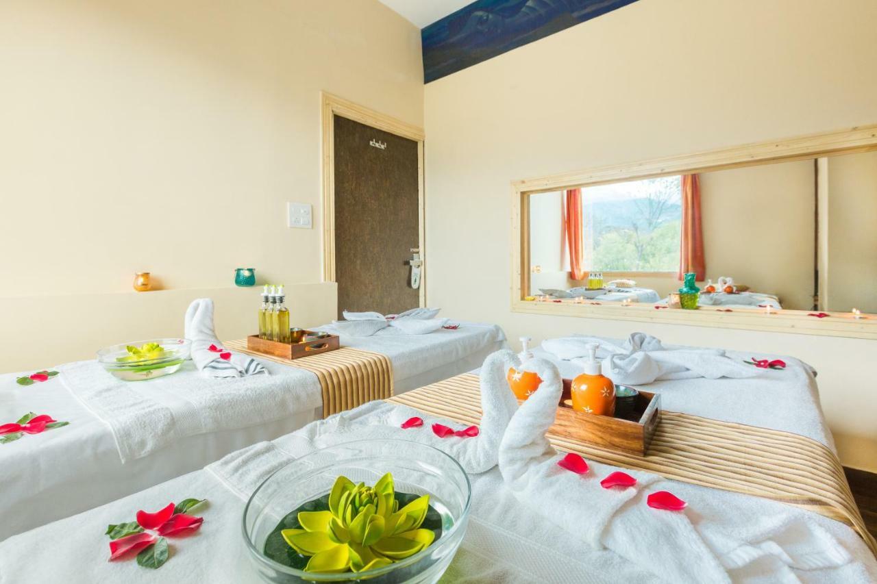D'Polo Club & Spa Resort 다람샬라 외부 사진