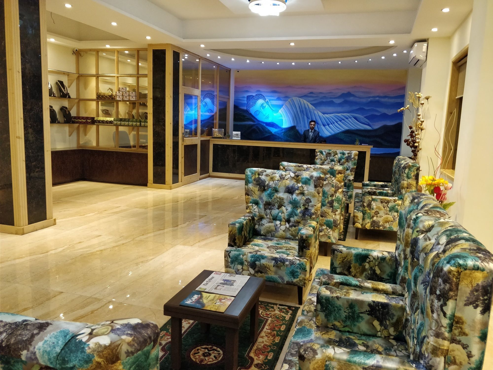 D'Polo Club & Spa Resort 다람샬라 외부 사진