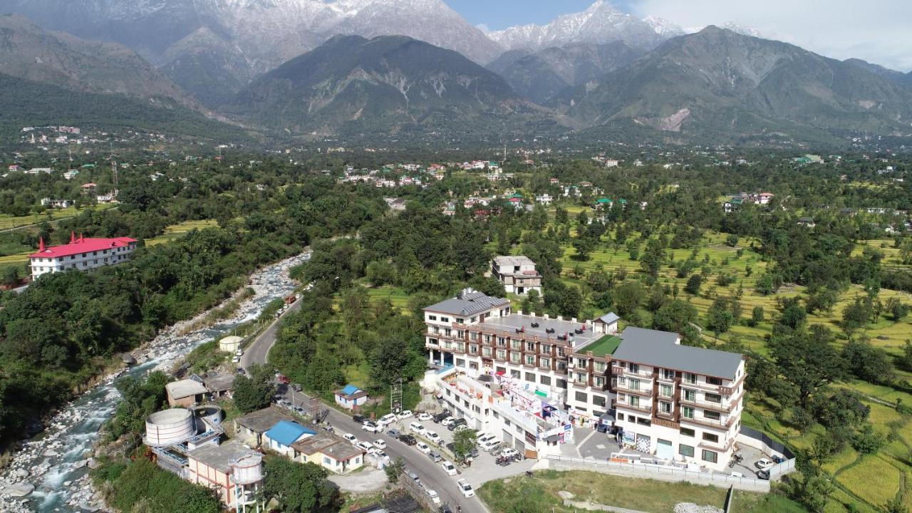 D'Polo Club & Spa Resort 다람샬라 외부 사진